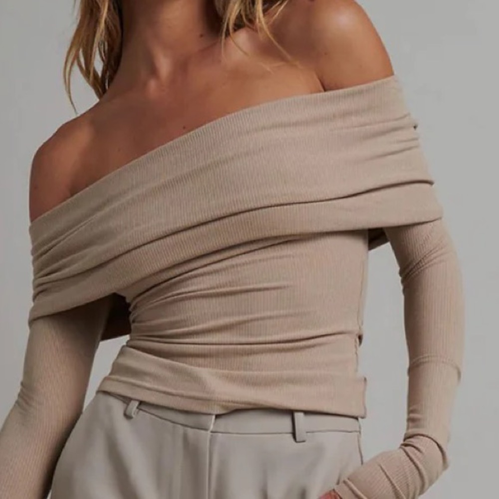 NWT REVOLVE & MINIMALIST lovers COMMENSE off shoulder taupe beige TOP M